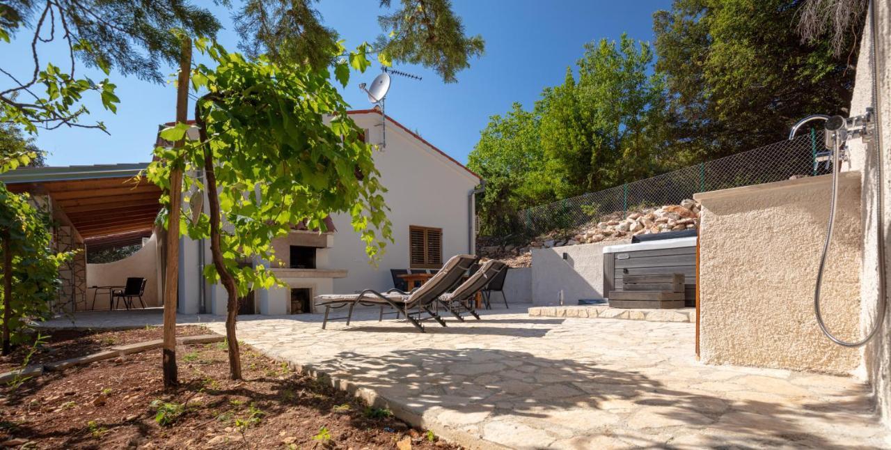 Al Pino Blue Property Premantura Exterior foto