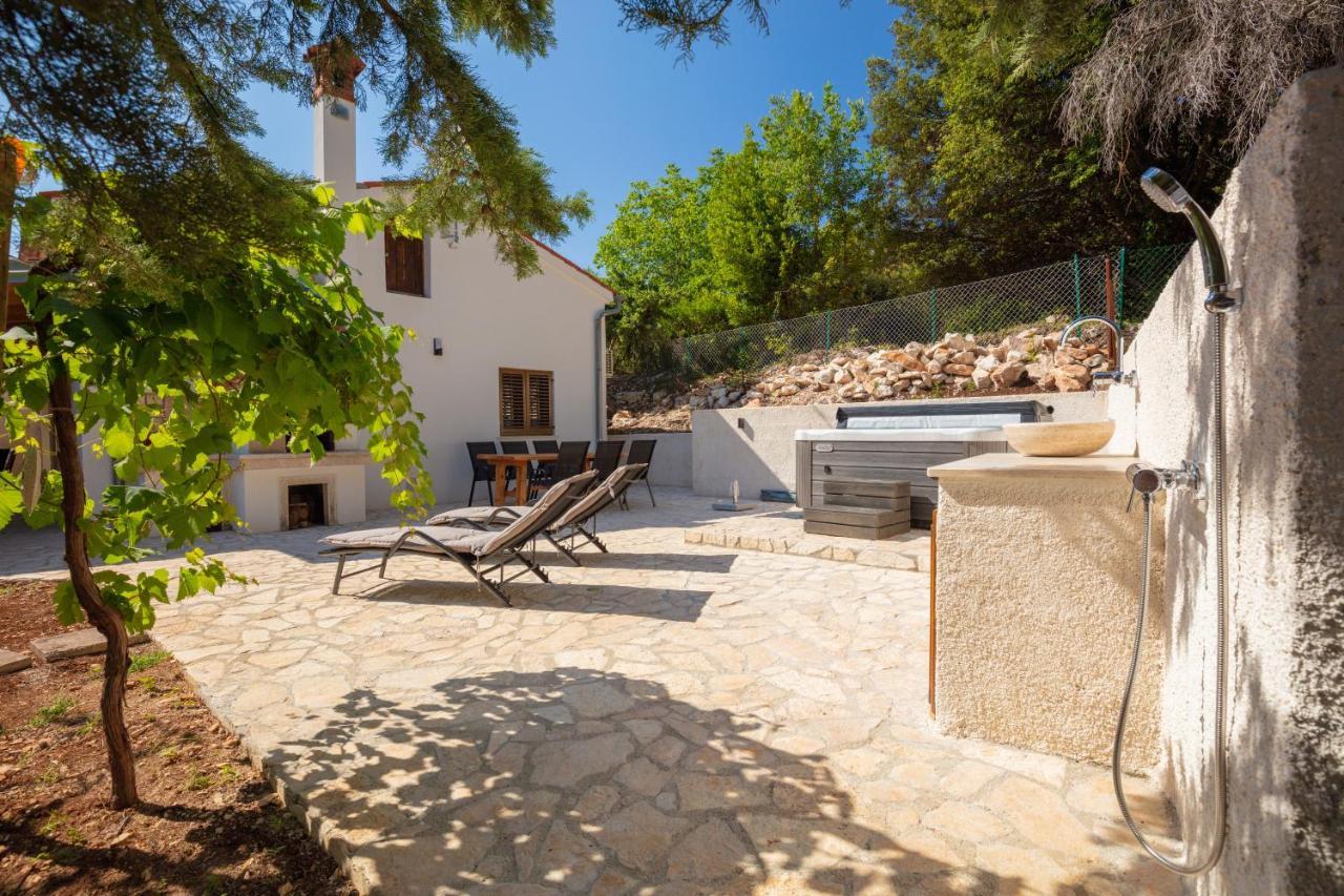 Al Pino Blue Property Premantura Exterior foto